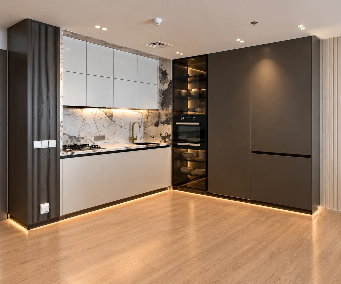 Corner kitchen with marble backsplash, glass display cabinet and dark tall units